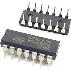 IC HCF4069 NOT gates